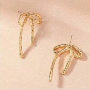 New! 18K Gold Plated Bow Post Earrings new